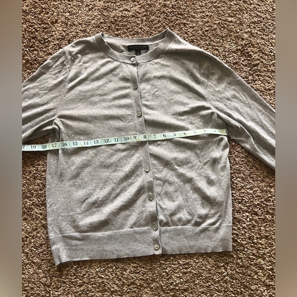 Banana Republic Gray Medium Sweater Button Front Cardigan EUC - Picture 4 of 7